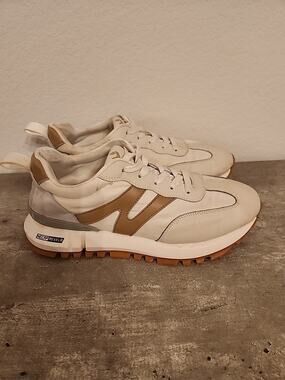 Womens 8.5 Somiliss Sneakers Off- White Lace Up Athletic Shoes